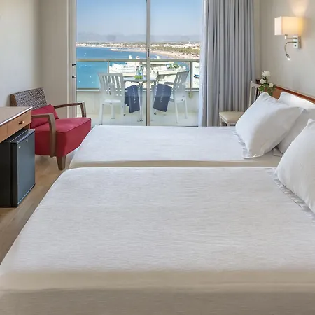 Vegas 4*