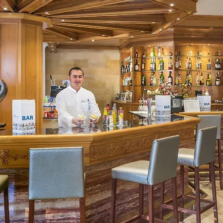 Vegas Hotel 4*